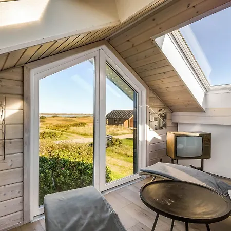 Beautiful, Modern Wooden House With Views-sj844 *