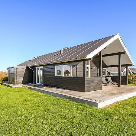 Beautiful, Modern Wooden House With Views-sj844