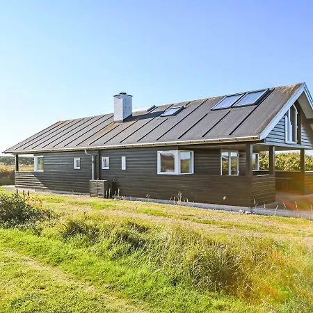 Beautiful, Modern Wooden House With Views-sj844 莱姆维